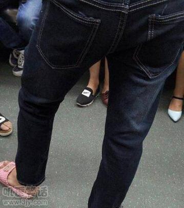 开心一刻：要是你结婚，妈不仅不堵门，不要红包，还会送新郎红包