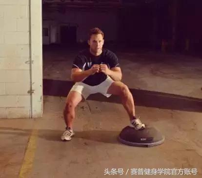 14种健身球训练动作,波速球有氧训练动作