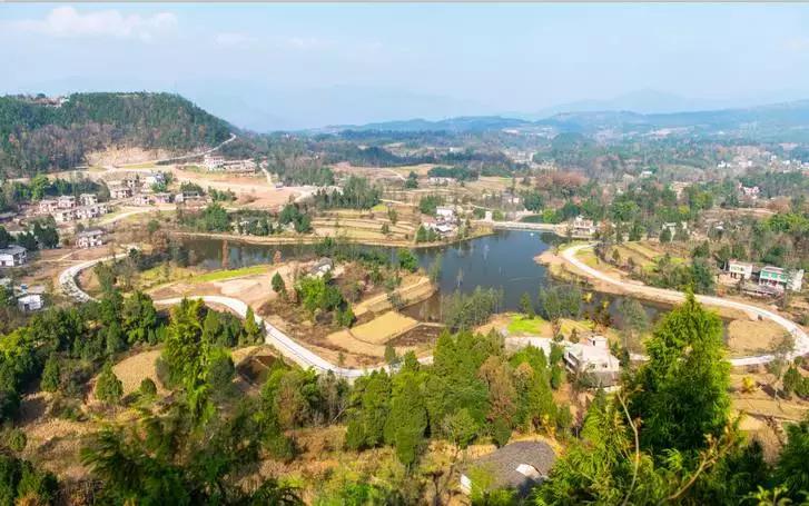 炫炫炫，我们富有的通江，岂能用钱财来衡量