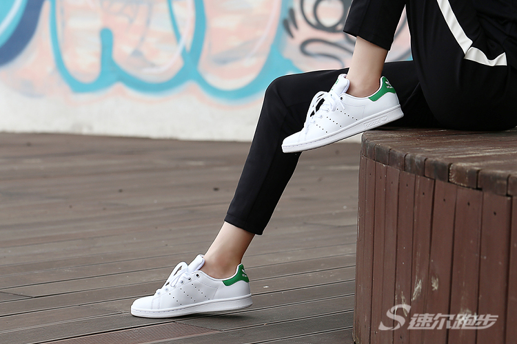 adidasstansmith怎么选,阿迪达斯绿尾真假鉴别方法