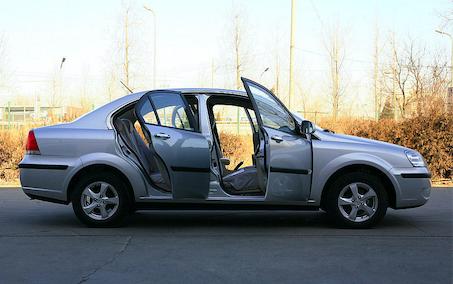 夏天汗水多怎样去除车内的异味,车内异味怎么彻底清除夏天