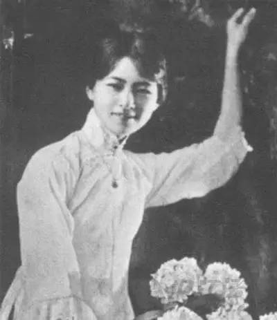 当代诗人最美的十首诗,六句七言诗大全优美