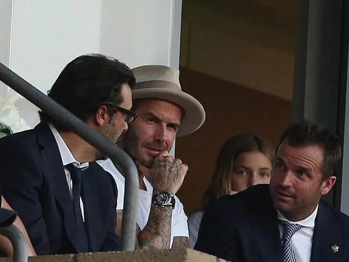 曼联喜迎开门红,红魔曼联贺炜