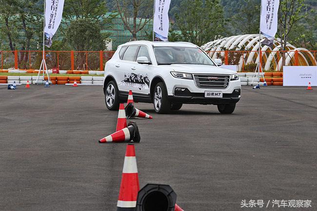 美来自于外在加内在,美来自于内心的纯净