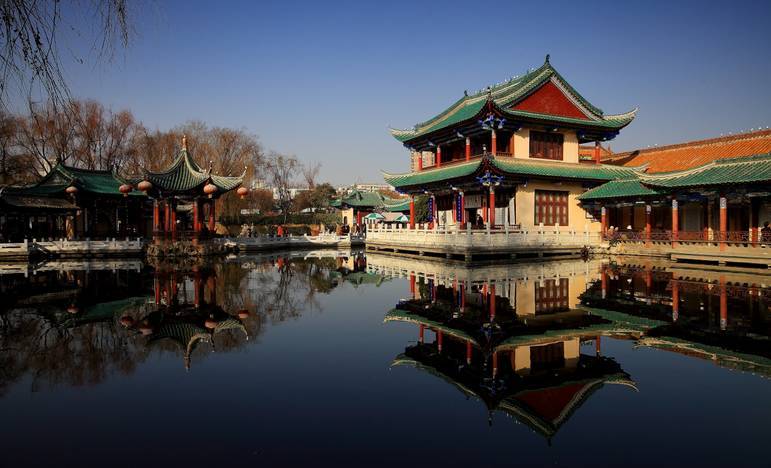 去云南玩两天攻略怎么玩好一点 (云南旅游自由行攻略7天路线推荐)