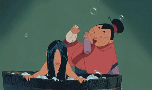 每次洗头大把掉头发是怎么回事,梦到洗头大把掉头发是什么意思