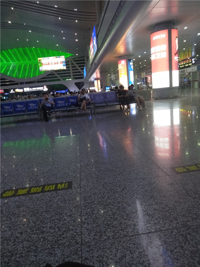 豪华车入门级测评,奔驰入门级轿车c200