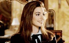 夏日翻包大作战！万万没想到，路人的包比女明星的包包精彩一百倍！