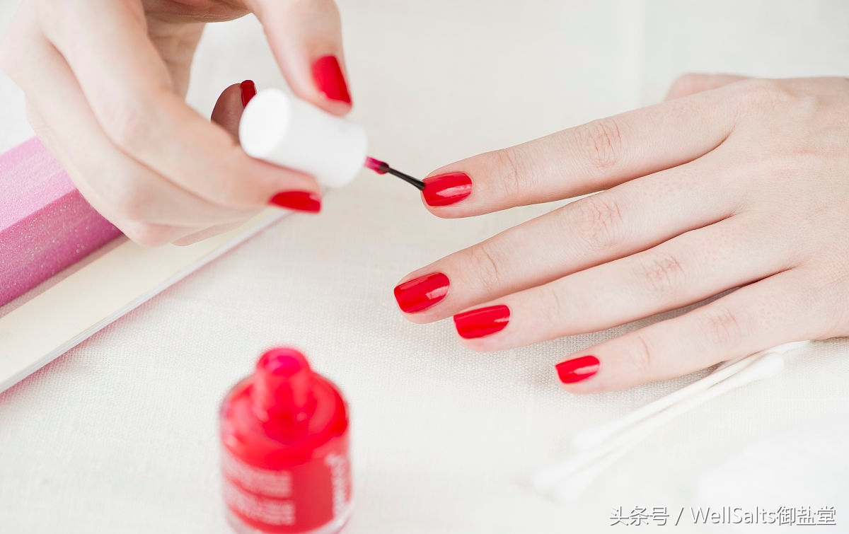 美甲教程怎样不会脱落,美甲容易脱落的原因