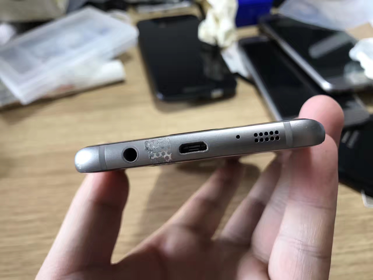 三星s7edge全面屏,三星s7edge和s9屏幕对比