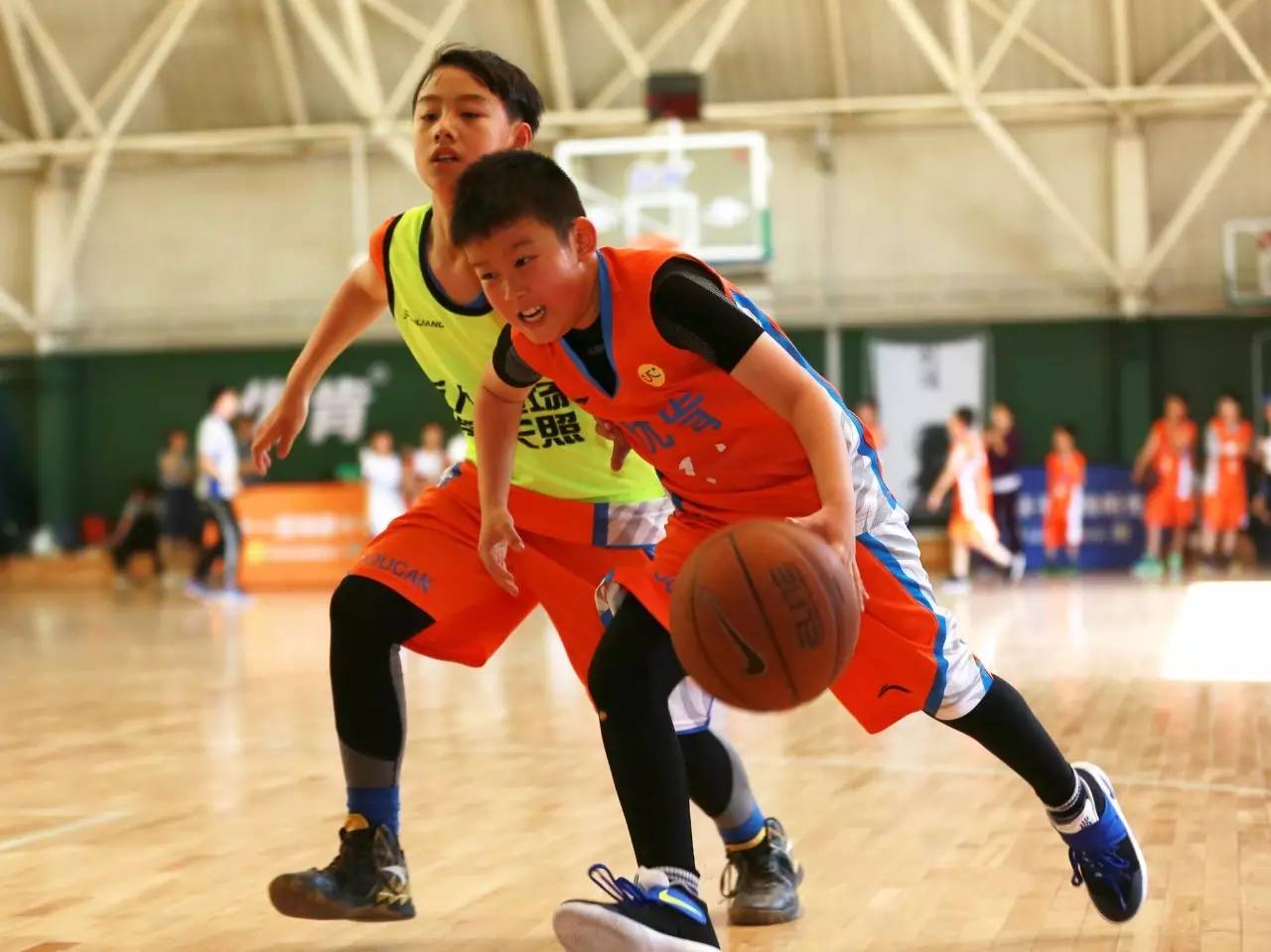 逐梦令｜新东方、真格基金都看好的优肯篮球如何打造新一代「中国移动长城」？