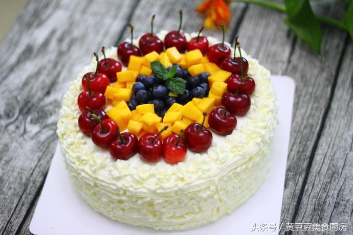 怎么做简单又好看的生日蛋糕,在家做一个简单的生日蛋糕