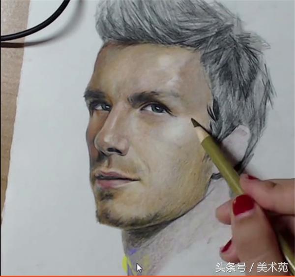 大卫贝克汉姆素描教程,彩铅画教程简单初学者向日葵