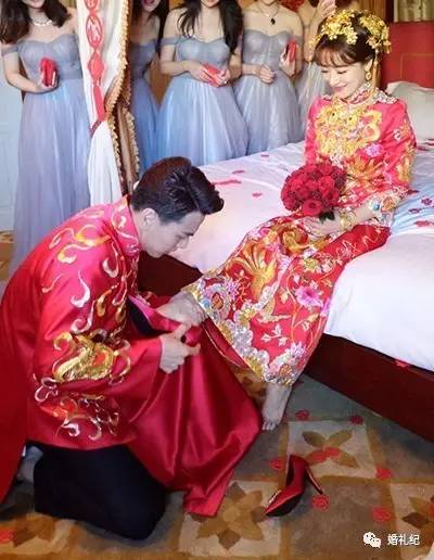 婚鞋买了可以再买一双吗,婚鞋买成粉色可以么