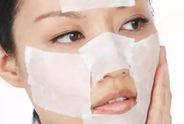 矿泉水敷脸的正确做法,矿泉水敷脸视频教程