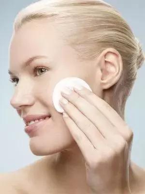 化妆棉对皮肤有伤害吗,化妆棉的危害
