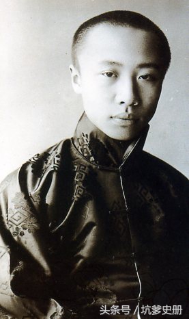 溥仪前半生生活怎么样,溥仪退位后生活来源