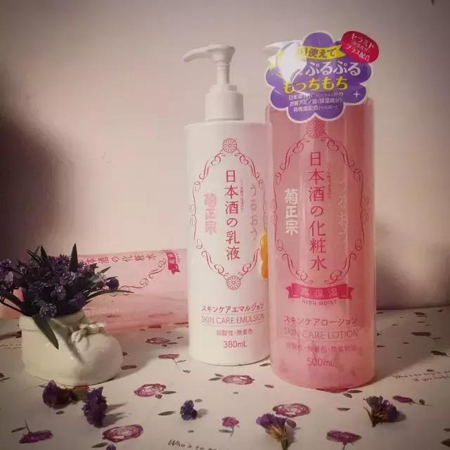 适合夏天的水乳推荐35岁以上,适合男生夏天用的补水保湿水乳