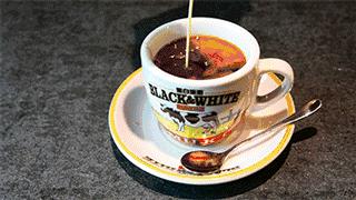 香港傳統的酥皮蛋撻現正熱售！還有讓人餵食到不得了的香港美食