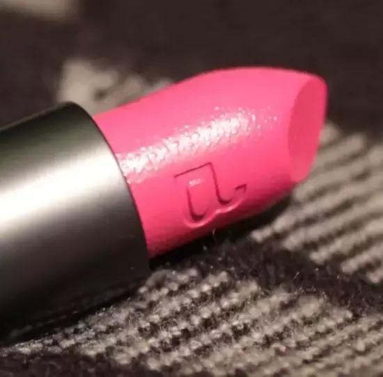 口红融化能变唇釉吗,口红唇釉高温多少度会化