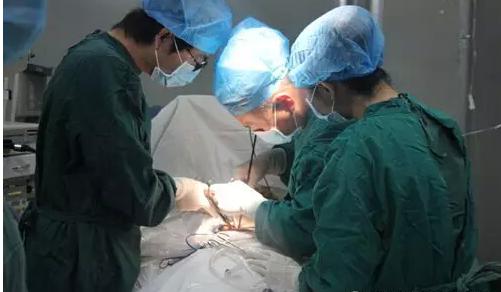 急性胆囊炎我们该如何治疗?