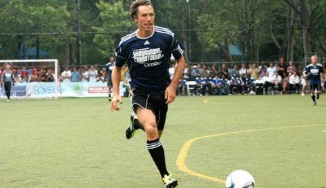 科比和梅西打篮球谁厉害一些,科比和梅西谁是篮球高手