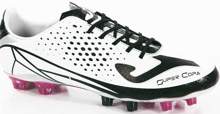 足球大钉鞋推荐前十名,什么足球鞋适合传球