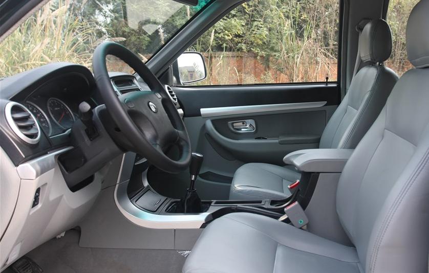 连名字都抄袭，最新国产山寨版丰田普拉多:金杯霸道卖13万