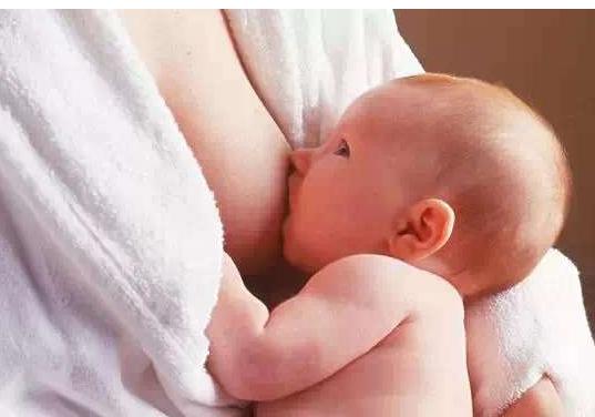 宝宝老是呛奶怎么办？5招帮宝宝摆脱痛苦