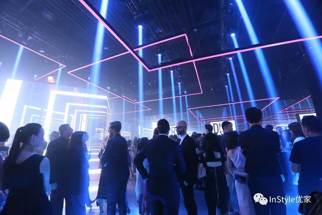 为了爱你可以迁就一切,为了爱你能奋不顾身吗