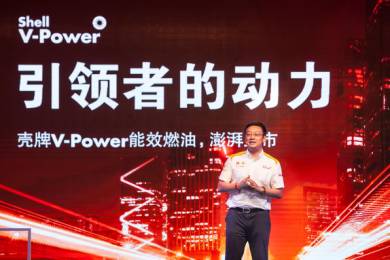 这是一场假的燃油发布会，现场全是法拉利*博兰**基尼等超豪