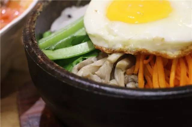 一碗不正经的肥牛饭,下班去哪吃