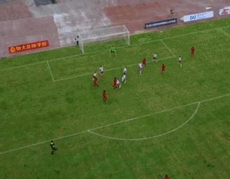 波兰小鲜肉对决清远足球小子!不好意思,第一场揭幕赛我们赢了