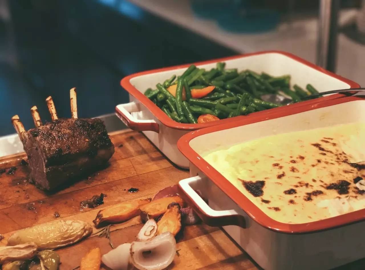 生活在妙不可言的等待中,我生活在妙不可言的等待中