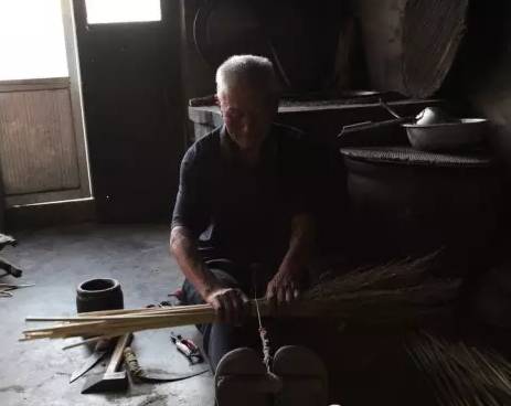 即将消失的传统手艺,即将消失的传统手艺剃头匠