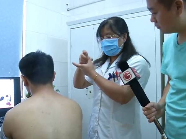 三伏贴能自制吗?孩子能贴吗?选择哪些穴位贴?贵医附院专家为你详细解答