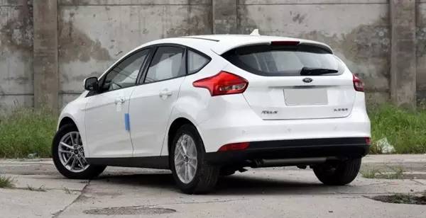 哪一代福克斯操控最好,三缸福克斯的缺点和毛病