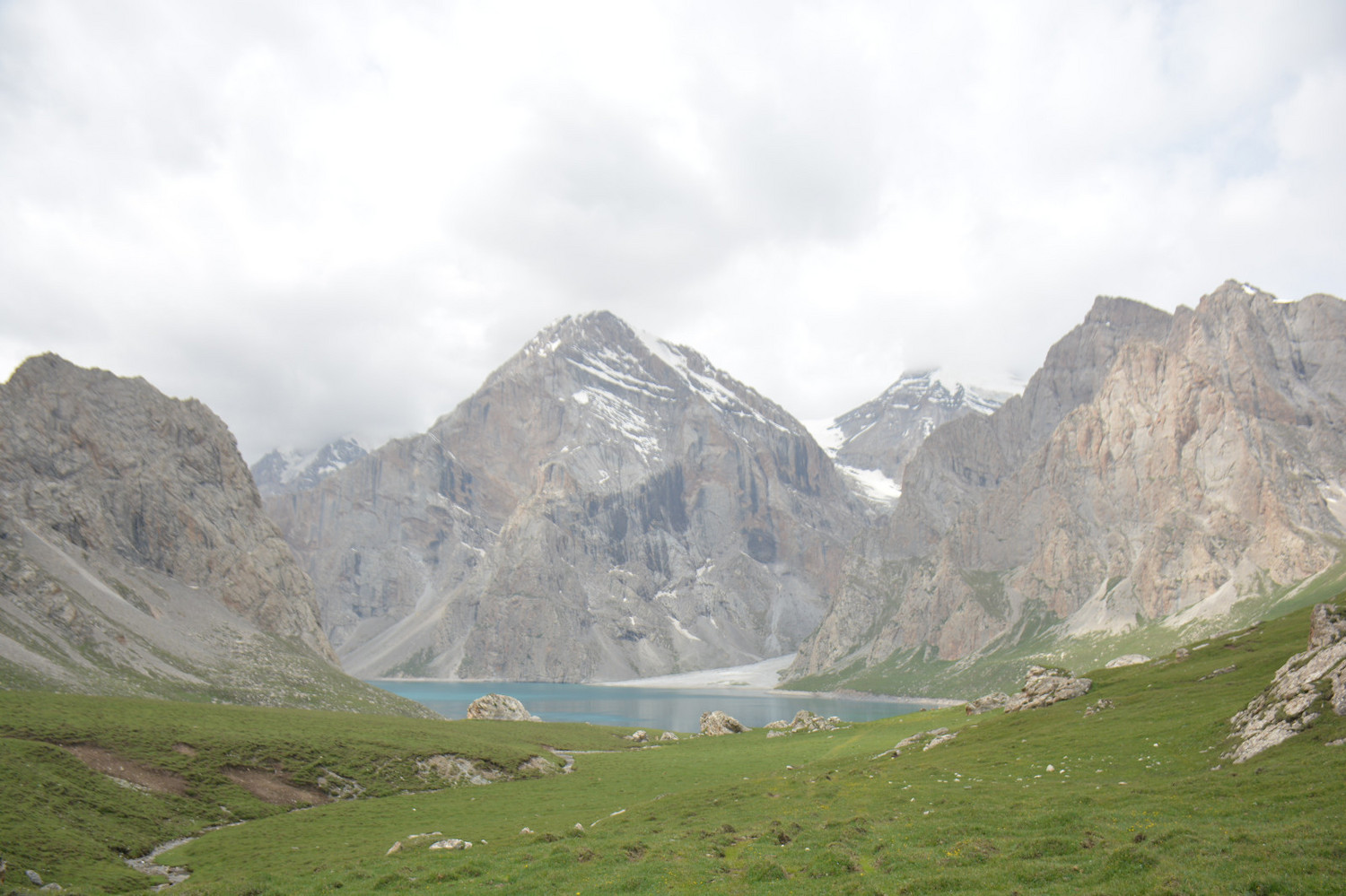 行者无疆-6月乌孙，漂洋过海为圣湖，翻山越岭因初心