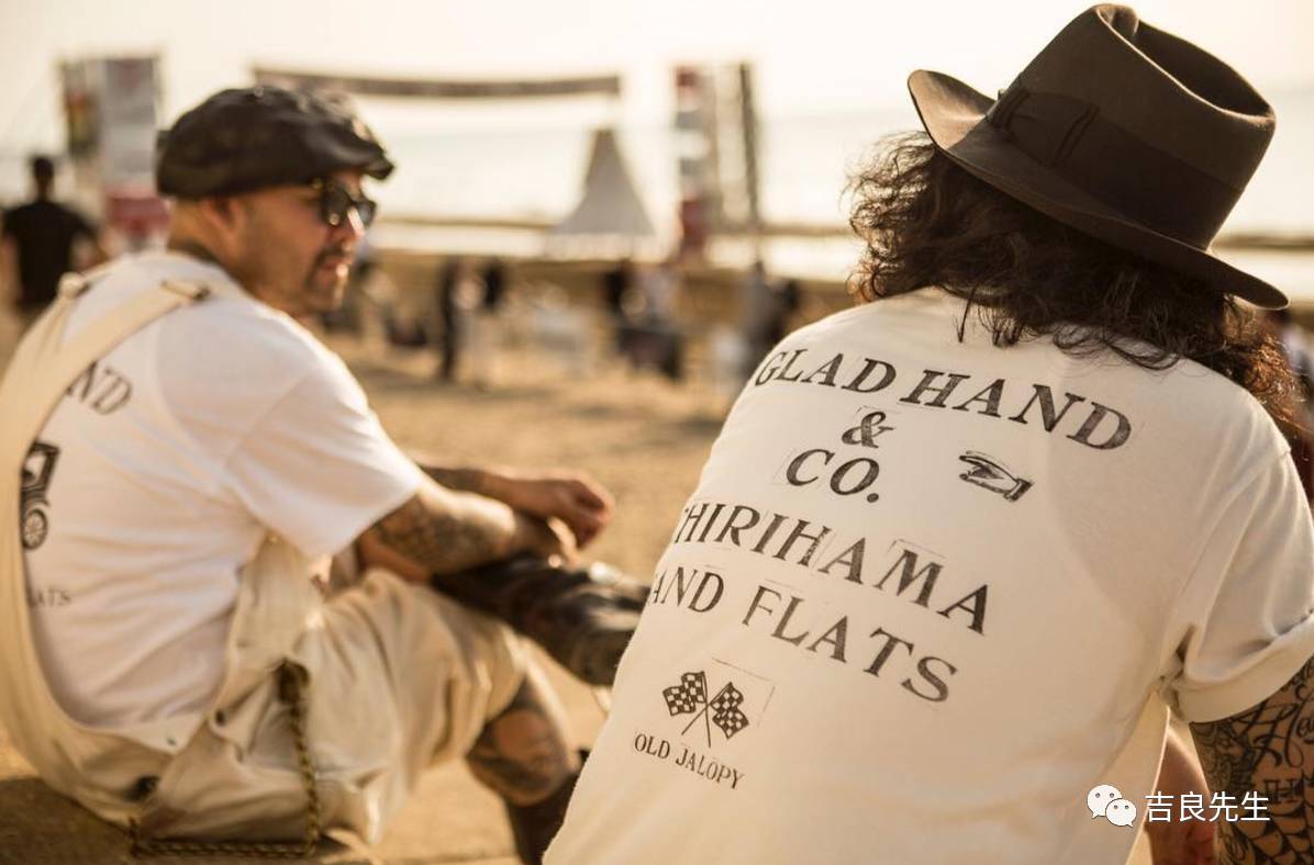 小众高级感白tee,白tee的30多种时髦穿搭