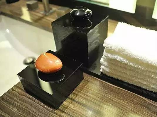 爱马仕洗护套装旅行装,宝格丽洗护旅行