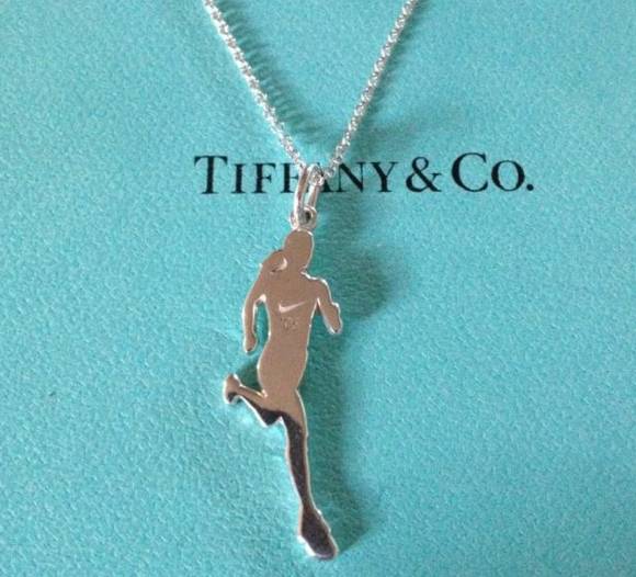 每个女孩都应该有一个tiffany,每个女人都想拥有一件蒂芙尼