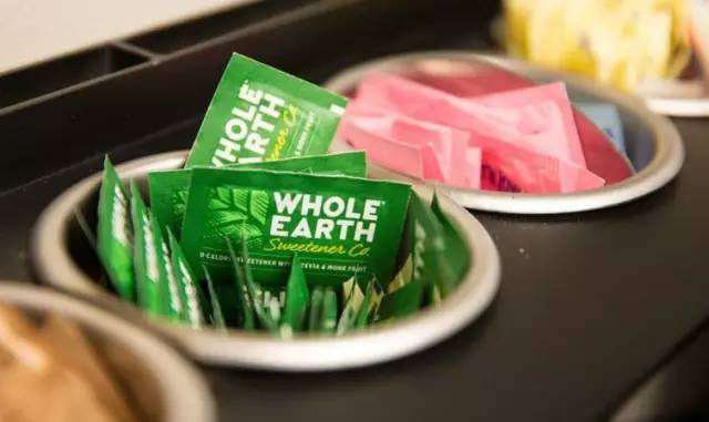 热量低的星巴克咖啡推荐,星巴克黑醇摩卡罐装咖啡热量