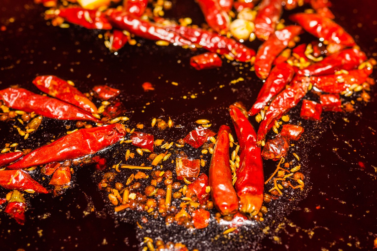 好吃得板!火爆兴文、珙县……的串串香火锅终于开到宜宾啦!一周吃7次都不够