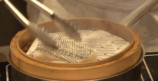 一家开在43楼的空中餐厅，去这里吃饭你得带上两个胃