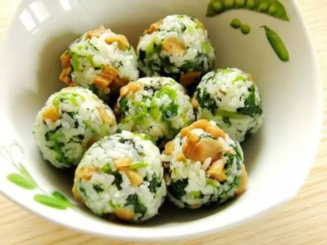 剩米饭怎么做好吃简单又有营养,剩米饭除了蛋炒饭还怎么做好吃