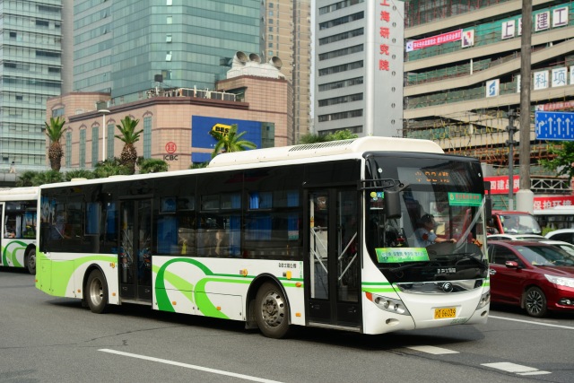 暑假“余额”不足！暑运高峰，坐飞机、火车、公交，这份便民礼包请收好