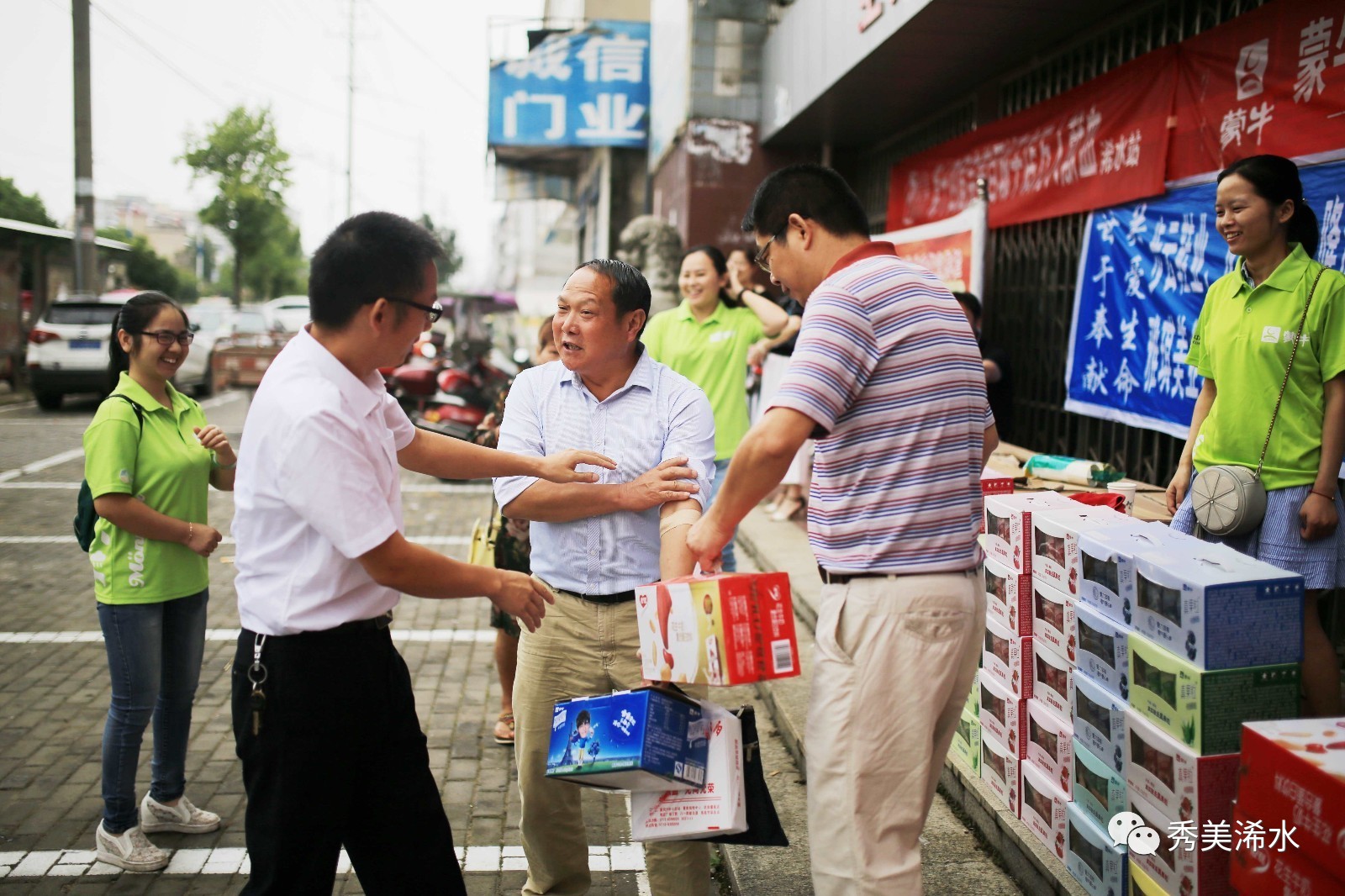 浠水县无偿献血,乐平组织千人无偿献血