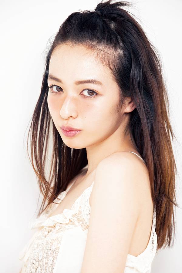 森绘梨佳日杂妆教程,森绘梨佳酷感妆容