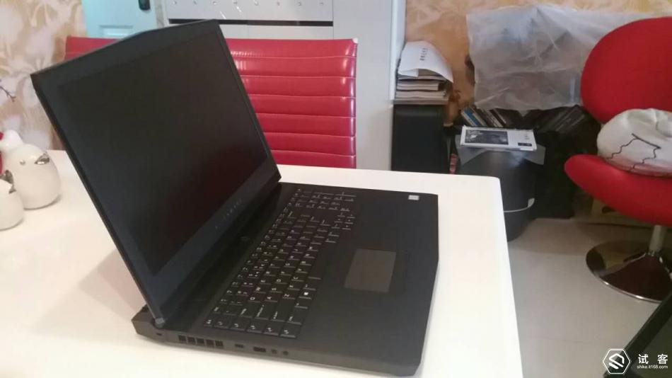 戴尔外星人i718寸顶配红开箱,戴尔外星人笔记本17r4