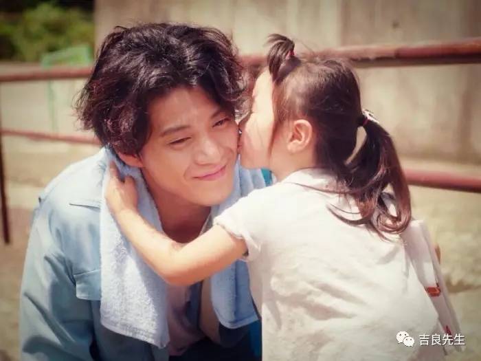 挖鼻孔的男人长相,挖鼻孔的男人